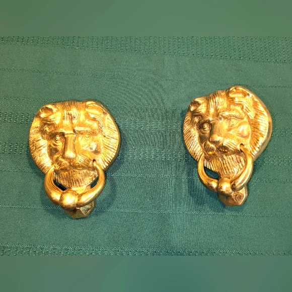 Pair Brass Lion Door Knockers - Picture 5 of 5